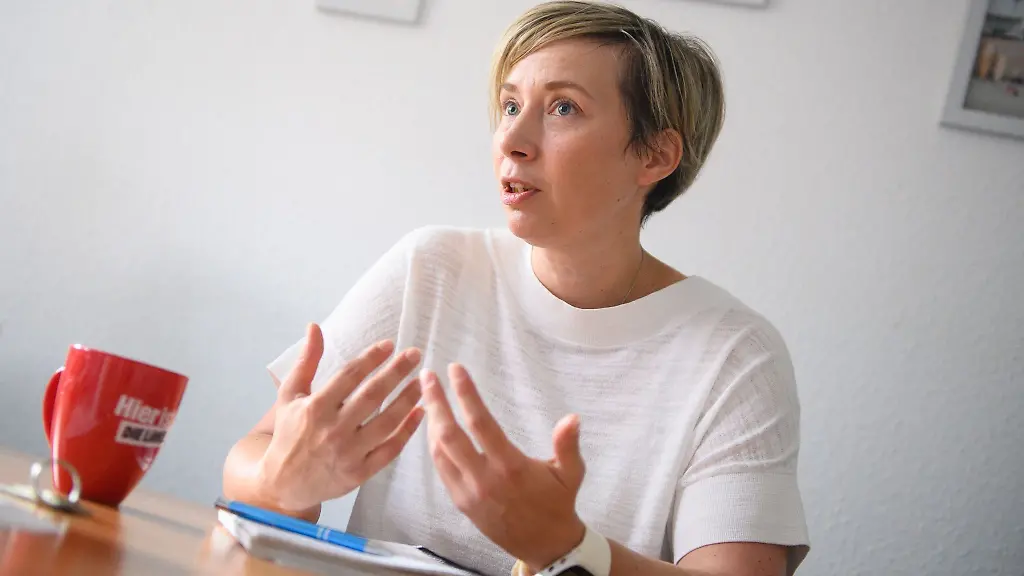 Janina-Boettger-Die-Linke-spricht