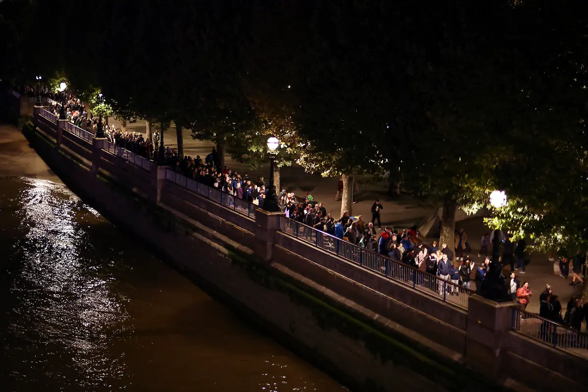 1e34989fbedea4d7051e2c12269e6746