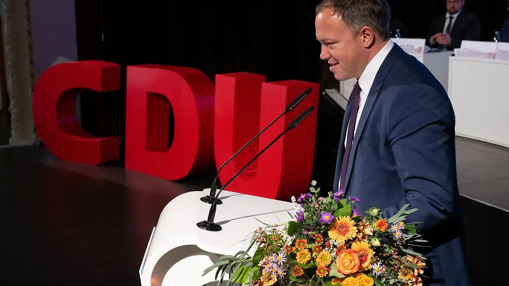 Mario-Voigt-Vorsitzender-der-CDU-Landtagsfraktion-Thueringen-freut-sich-auf-dem-Landesparteitag-der-CDU-Thueringen