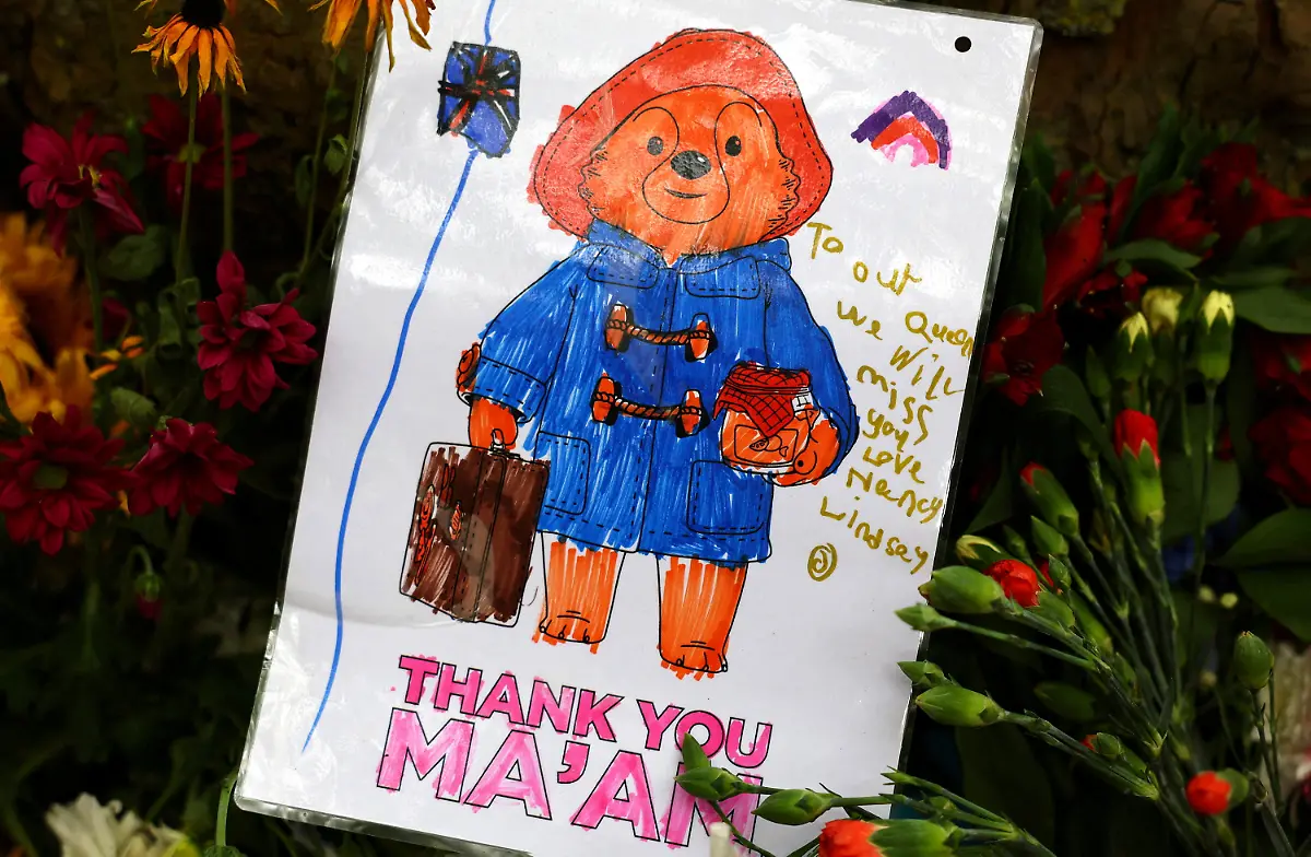 2022-09-15T171822Z-685891423-RC2PHW963UP9-RTRMADP-3-BRITAIN-ROYALS-QUEEN