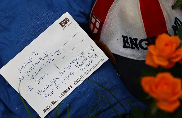 2022-09-15T163846Z-1740816290-RC2QHW9DIPRR-RTRMADP-3-BRITAIN-ROYALS-QUEEN