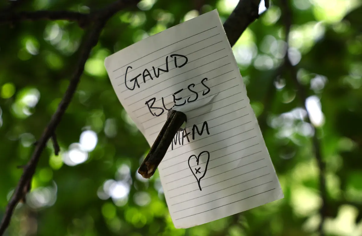 2022-09-15T163736Z-2025890966-RC2QHW96AJ6C-RTRMADP-3-BRITAIN-ROYALS-QUEEN