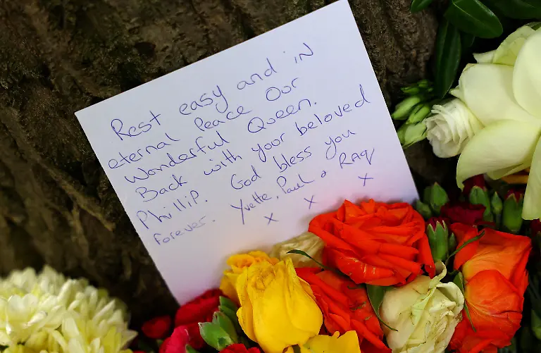 2022-09-15T171825Z-1232007324-RC2PHW94UO9V-RTRMADP-3-BRITAIN-ROYALS-QUEEN