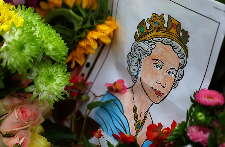 2022-09-15T171822Z-286840603-RC2PHW90551M-RTRMADP-3-BRITAIN-ROYALS-QUEEN