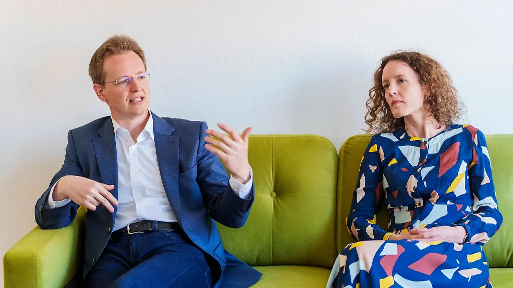 Michael-Maetzig-und-Lisa-Diener-geschaeftsfuehrende-Direktorin-und-Direktor-Staedtetag-Rheinland-Pfalz