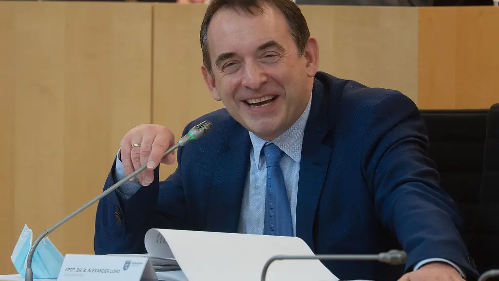 Alexander-Lorz-Kultusminister-von-Hessen-spricht-im-Hessischen-Landtag