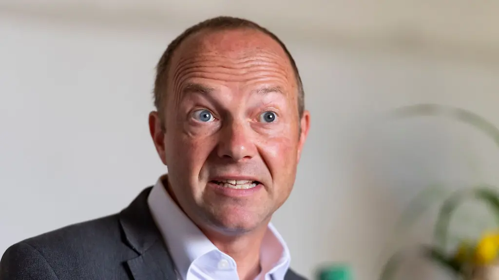 Sachsens-Staatsminister-fuer-Umwelt-und-Landwirtschaft-Wolfram-Guenther