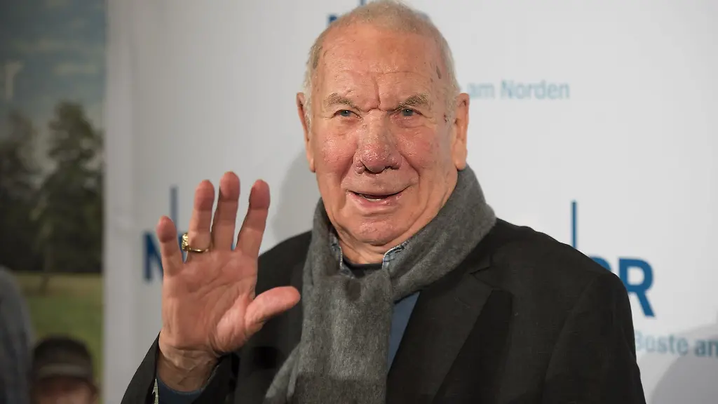Guenter-Kuetemeyer-bei-einer-Praesentation-von-neuen-Folgen-der-Buettenwarder-Serie-in-Hamburg