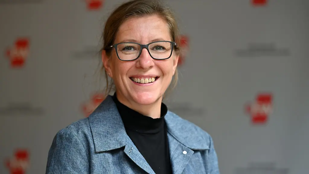 Kathrin-Vitzthum-Landesvorsitzende-der-Gewerkschaft-Erziehung-und-Wissenschaft-GEW-Thueringen