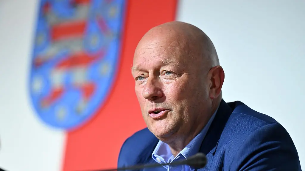 Thomas-Kemmerich-FDP-Sprecher-der-FDP-im-Landtag-waehrend-der-Landespressekonferenz-im-Landtag