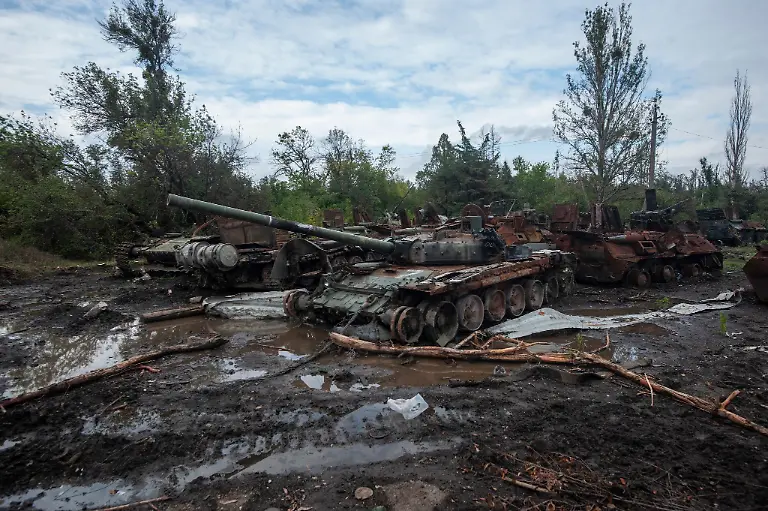 2022-09-14T072734Z-603999059-RC2VGW9NENJ8-RTRMADP-3-UKRAINE-CRISIS-COUNTEROFFENSIVE