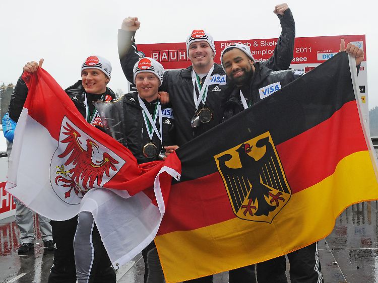 Manuel Machata (2.v.l.) hat in dieser Saison im Vierer alles gewonnen, was man gewinnen kann.