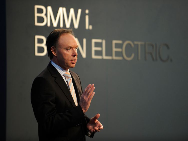 Bei BMW zuständig für den Vertrieb: Ian Robertson, hier bei der Präsentation der neuen Markentochter "BMW i".
