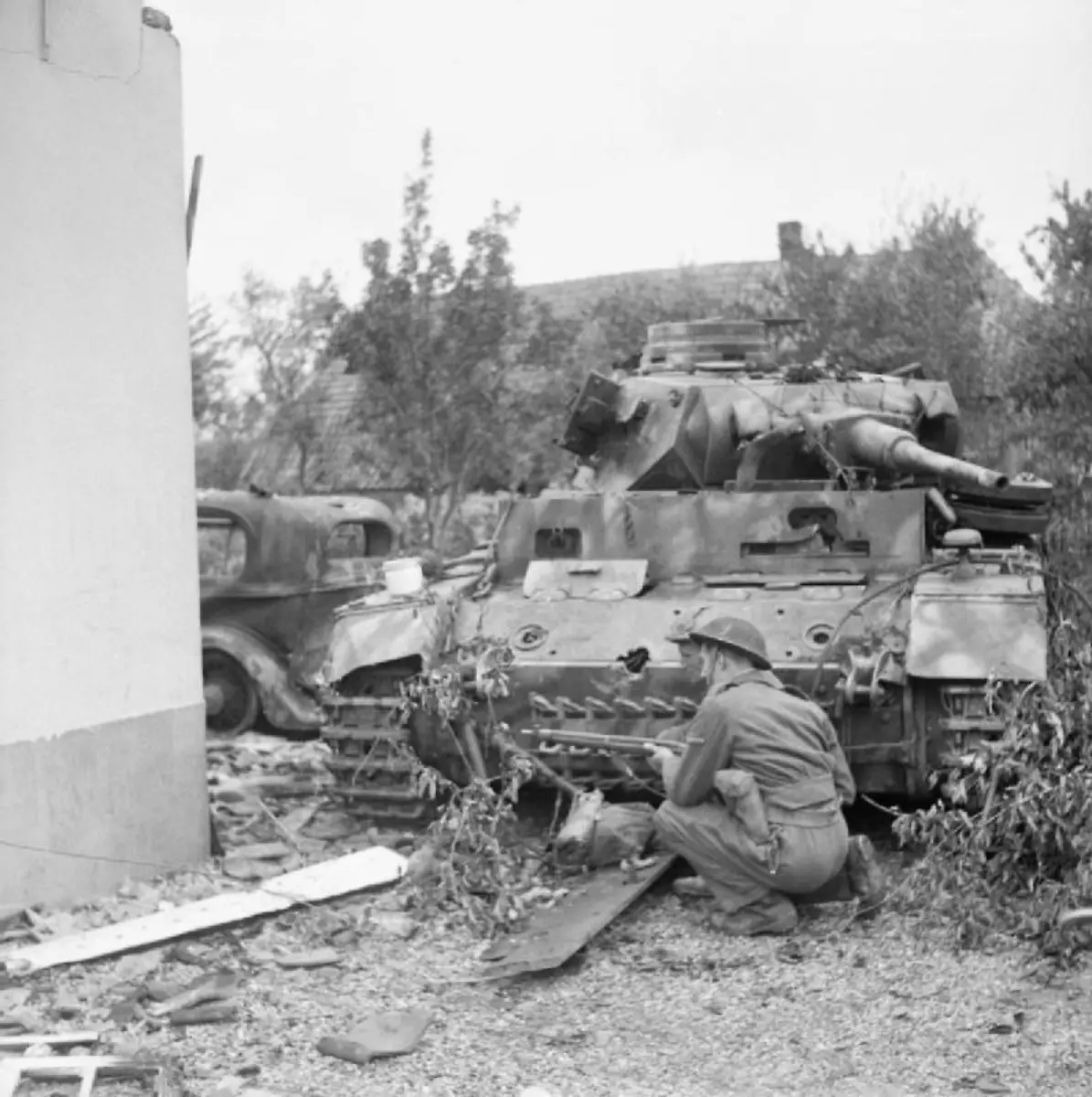 The-British-Army-in-North-west-Europe-1944-45-B10376