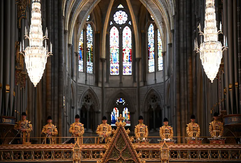 2022-05-24T111120Z-1825302977-RC2NDU9U6MF1-RTRMADP-3-BRITAIN-ROYALS