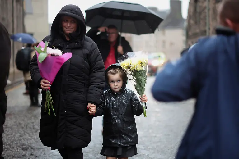 2022-09-08T185730Z-205310882-RC26DW99AC53-RTRMADP-3-BRITAIN-ROYALS-QUEEN