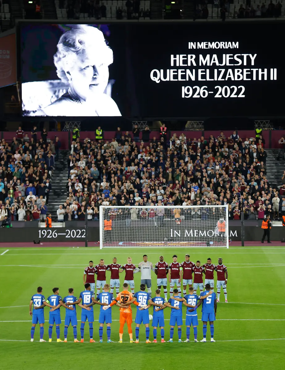 2022-09-08T190618Z-1489515498-UP1EI981H2H2I-RTRMADP-3-SOCCER-EUROPACONF-WHU-SBU-REPORT