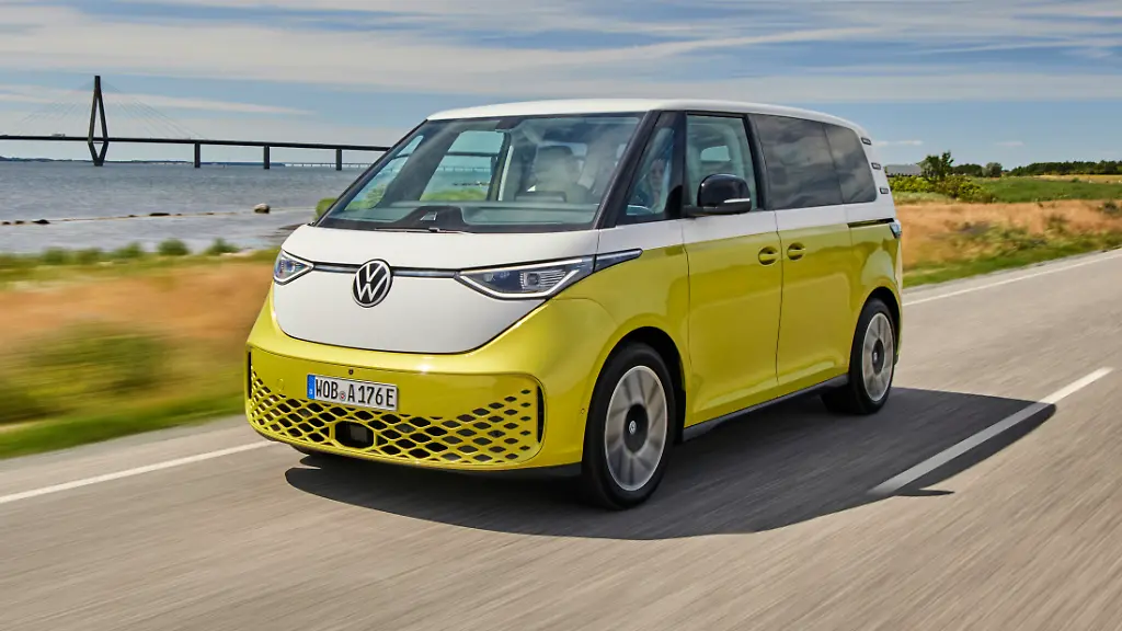 DB2022AU00554-923055474