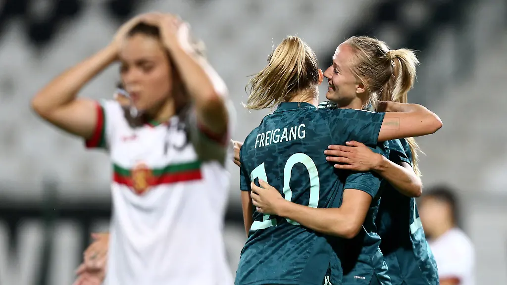 704349041dc9dbec46d4ada9abea5a71