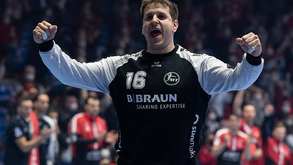 Melsungens-Torwart-Nebojsa-Simic-jubelt