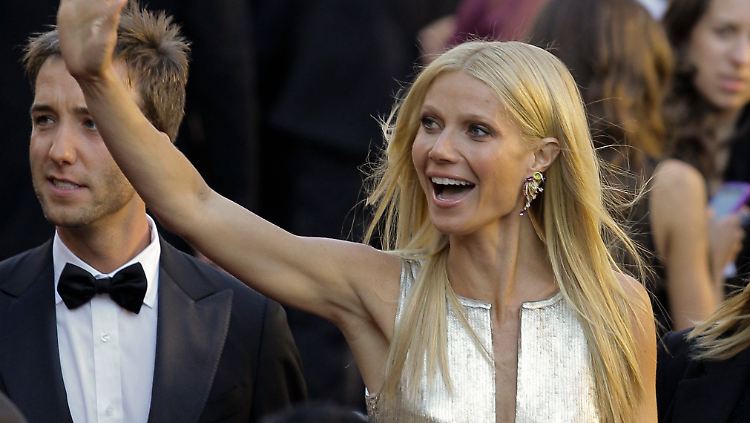 In Calvin Klein - aber allein. 