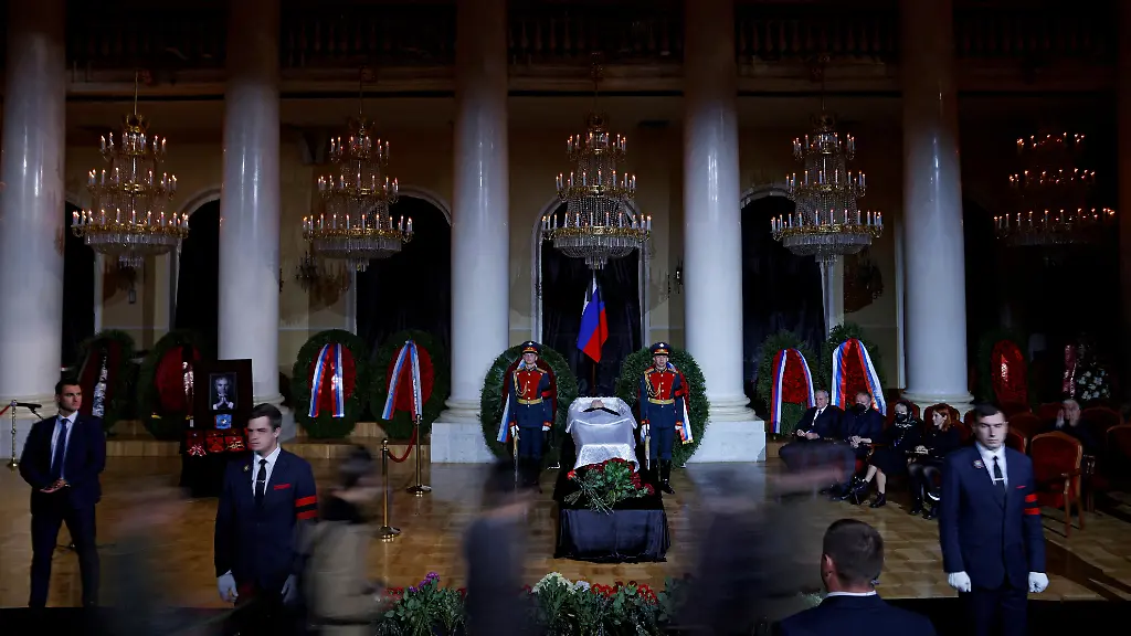 2022-09-03T153526Z-1497519179-RC2J9W9FEX68-RTRMADP-3-RUSSIA-GORBACHEV-FUNERAL