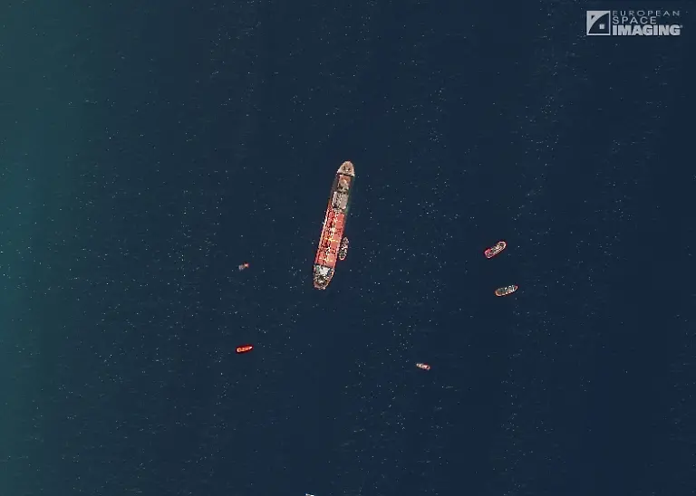 2022-09-01-Schiff-Overview-31AUG2022-WV3-Gibraltar-OS35-EH-EUSI