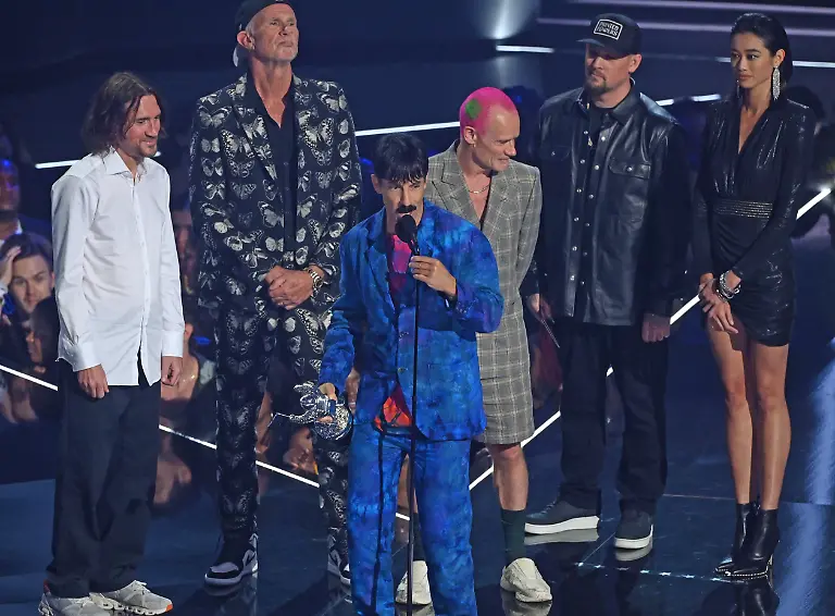 award-hall-red-hot-chili