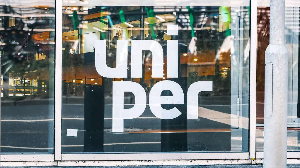 4dab077c1bd75a762af6fd2b2d39f13e