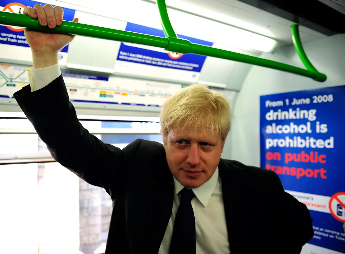 33-2008-05-07T120000Z-939719683-GM1E4571HOJ01-RTRMADP-3-BRITAIN-LONDON