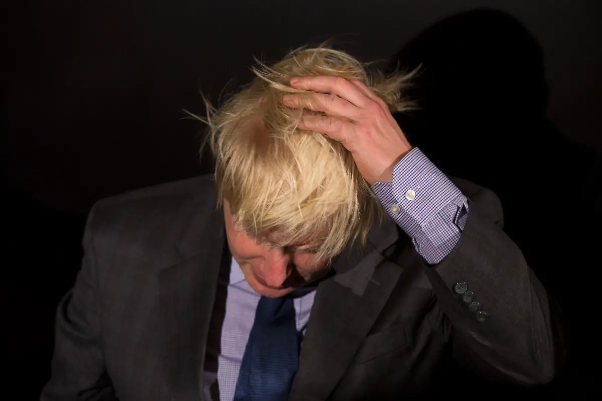 35-2013-10-17T120000Z-240068607-GM1E9AH1NRF01-RTRMADP-3-HONGKONG