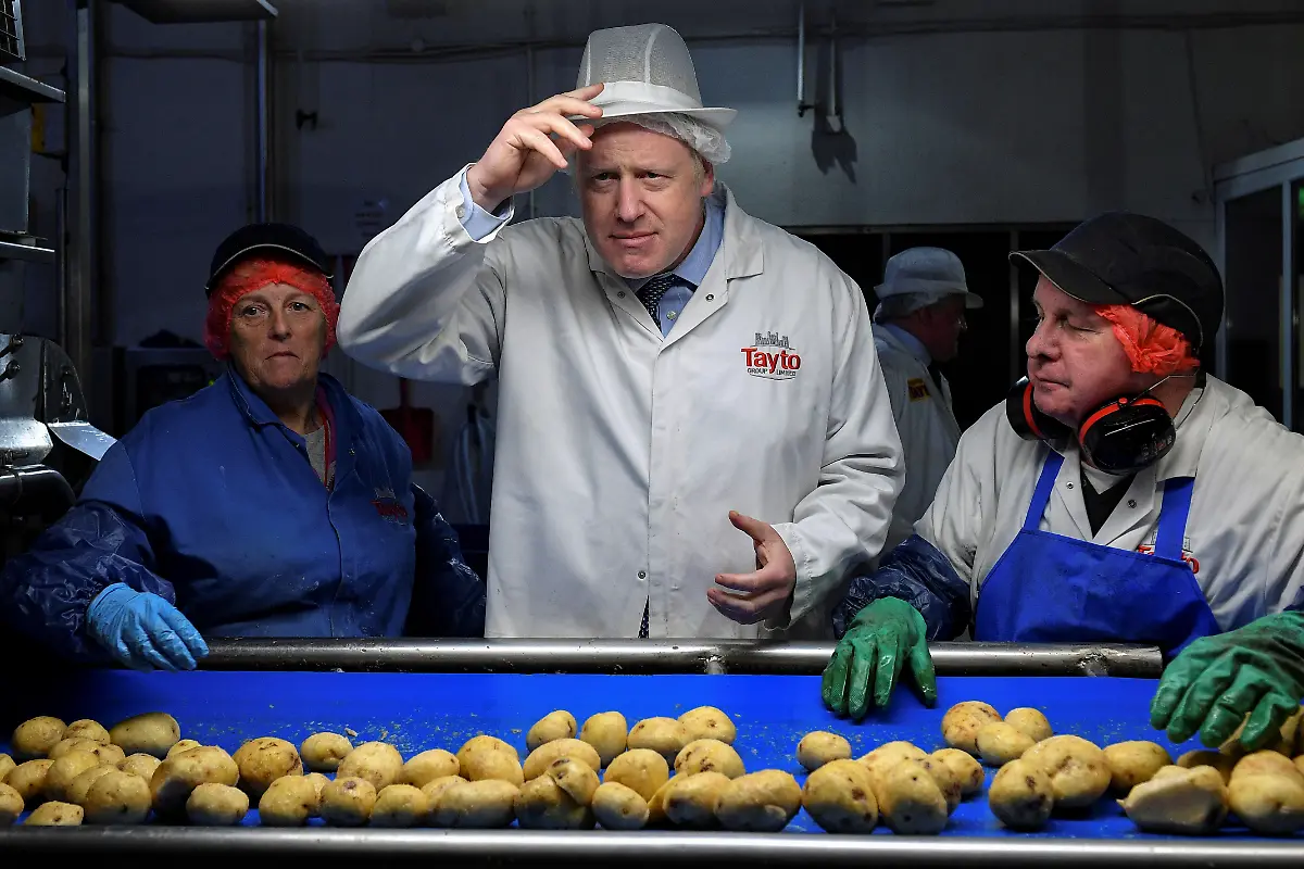 10-2019-11-07T000000Z-48440872-RC2L6D9A19X0-RTRMADP-3-BRITAIN-ELECTION-JOHNSON