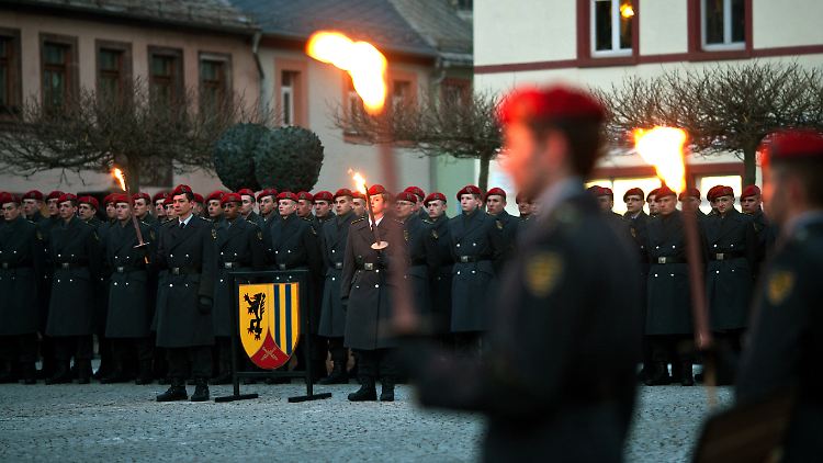 Die Letzten ihrer Art: 200 Rekruten der Panzergrenadierbrigade 37 wurden vergangene Woche als letzte Wehrpflichtige eingeschworen.
