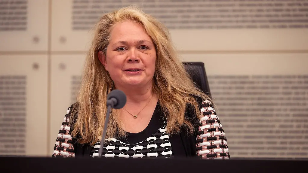 Die-Landtagspraesidentin-des-Saarlands-Heike-Becker-SPD-spricht