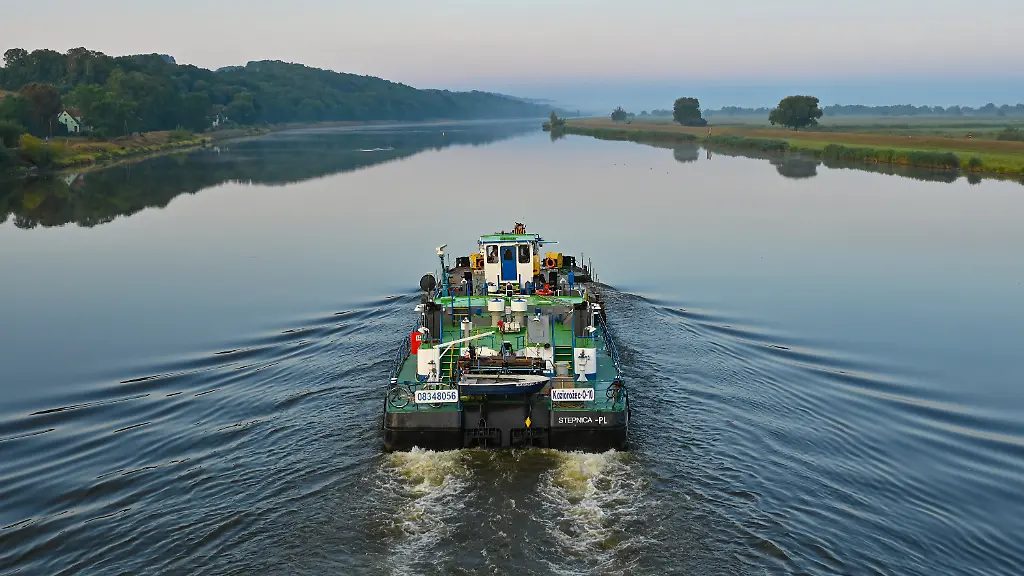 37f52843d1baa507e9d6553c6a6469cc