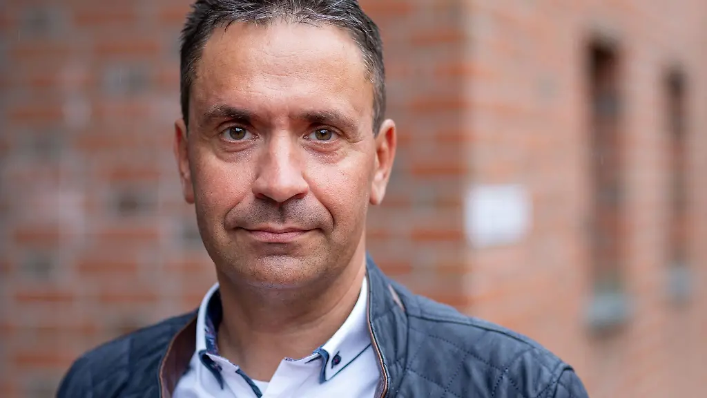 Die-Kreisverbaende-von-CDU-und-FDP-haben-den-Polizeibeamten-Michael-Ebert-zum-Kandidaten-fuer-die-OB-Wahl-nominiert