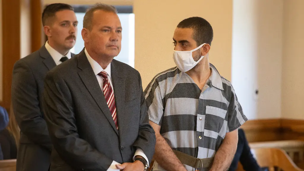 Der-24-jaehrige-Hadi-Matar-im-Gerichtssaal-in-Chautauqua