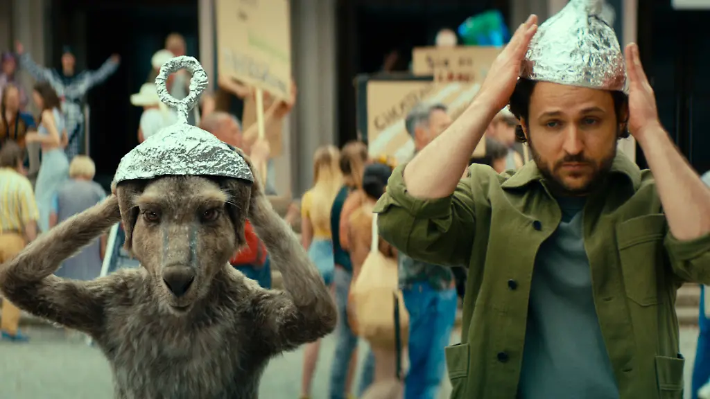 Aluhut-steht-ihnen-gut-Das-Kaenguru-l-und-Marc-Uwe-Dimitrij-Schaad