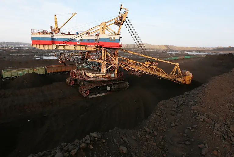 2019-02-27T093734Z-480414433-RC143DBA8C00-RTRMADP-3-RUSSIA-COAL