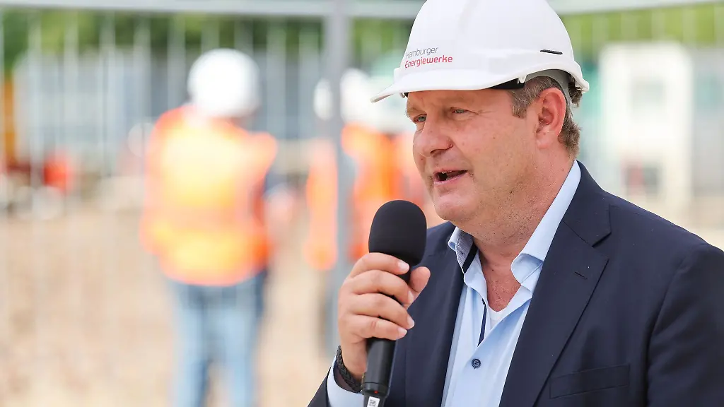 Hamburgs-Umweltsenator-Jens-Kerstan-spricht-bei-einem-Medientermin