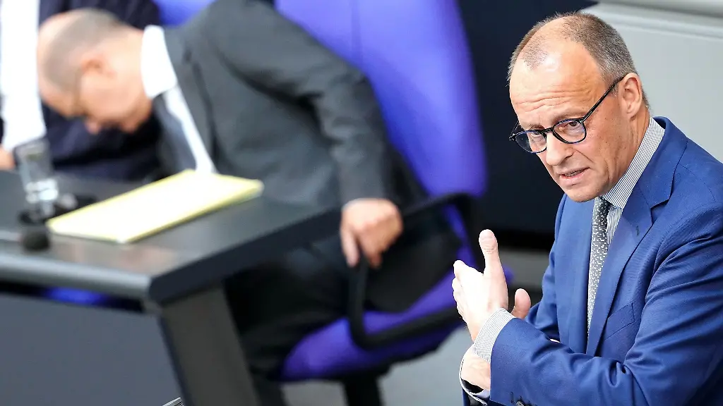 Friedrich-Merz-CDU-Bundesvorsitzender-und-Unions-Fraktionsvorsitzender-kritisiert-die-SPD-und-wirft-ihr-mangelnde-Kooperationsbereitschaft-vor