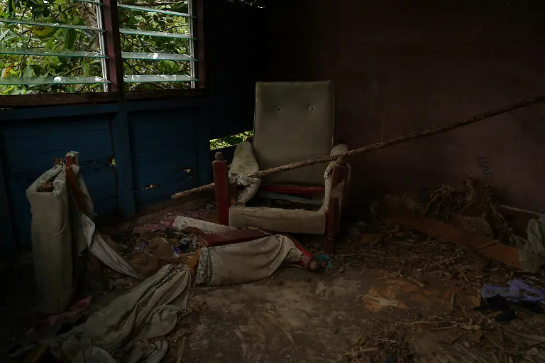 verlassenes-Haus-in-Vunidogoloa-Village