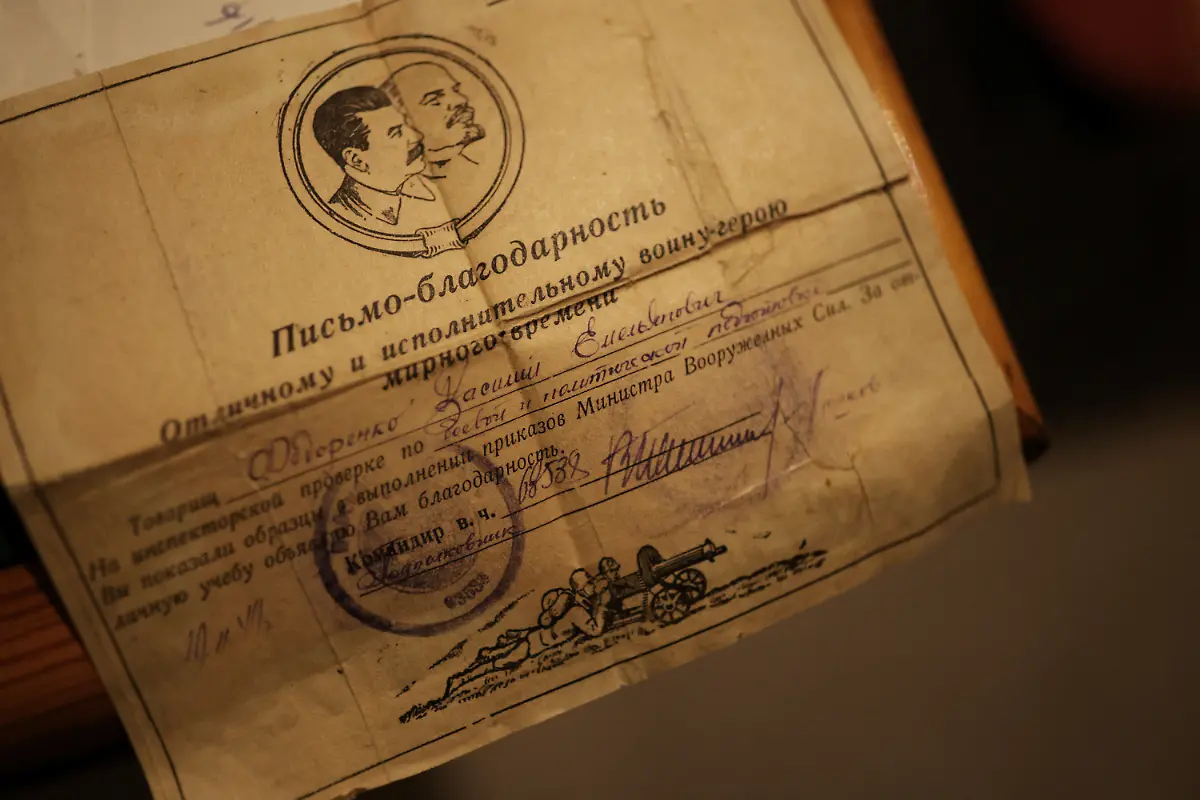 2022-08-02T120752Z-905056040-RC2NHV958OUC-RTRMADP-3-UKRAINE-CRISIS-KHARKIV-GRANDMOTHER