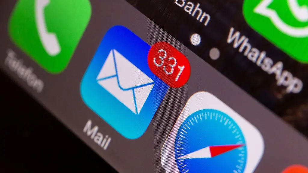 Nach-dem-Urlaub-wuerde-manch-einer-am-liebsten-direkt-alle-beruflichen-Mails-ungesehen-loeschen-Erlaubt-ist-das-allerdings-nicht