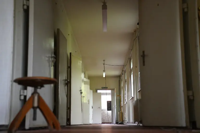 4129ba91866e2cd21672f4133fb3fc29