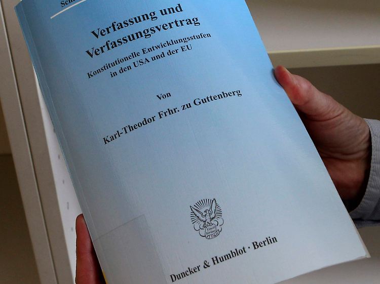 Mitte Mai soll die Öffentlichkeit erfahren, wie viel Guttenberg nach Ansicht der Uni Bayreuth in der Dissertation steckt.
