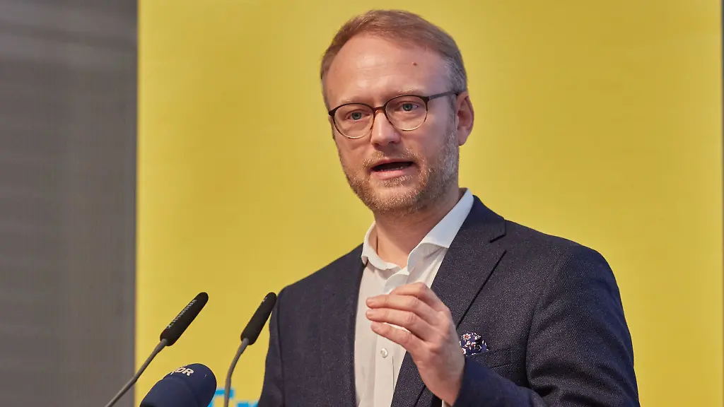 Michael-Kruse-FDP-spricht