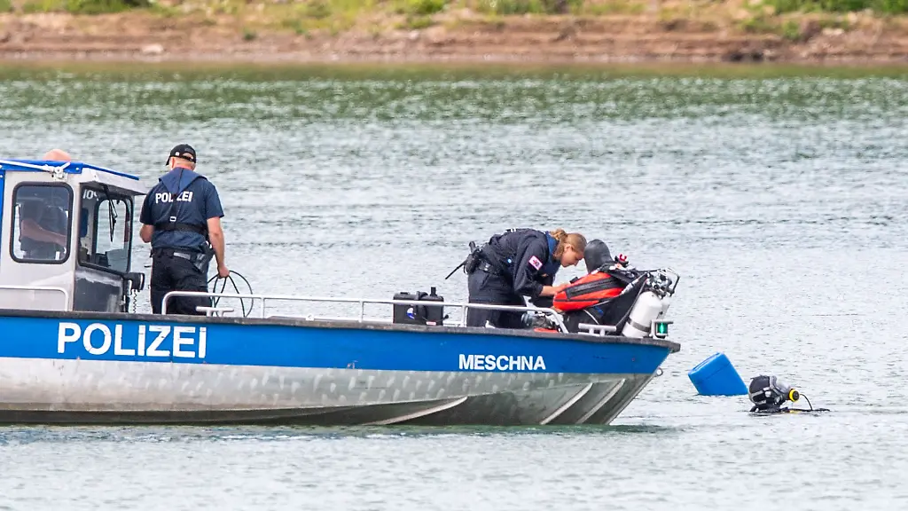 b4921032a0ee5865e2160bc76987fe9d