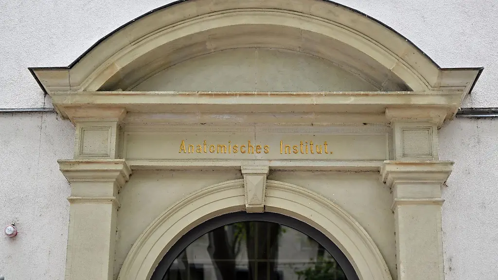 Das-Institut-fuer-Anatomie-am-Teichgraben-wo-sich-ein-historischer-Karzer-der-Friedrich-Schiller-Universitaet-Jena-befindet