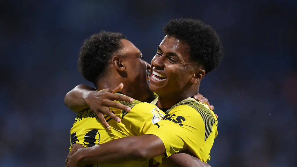 de57eda563a544758d7a5f24965e998e